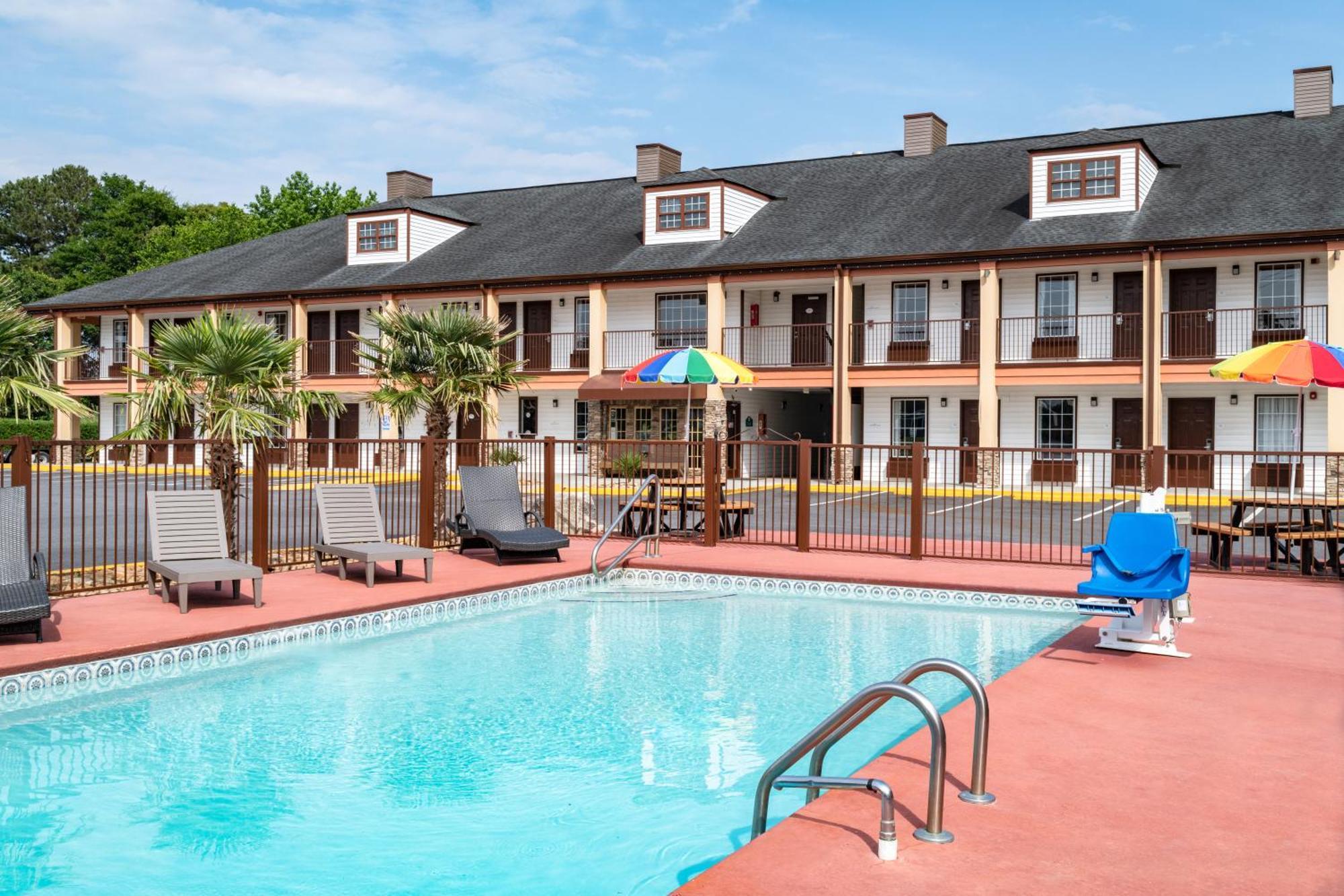 Baymont By Wyndham Commerce Ga Near Tanger Outlets Mall Luaran gambar