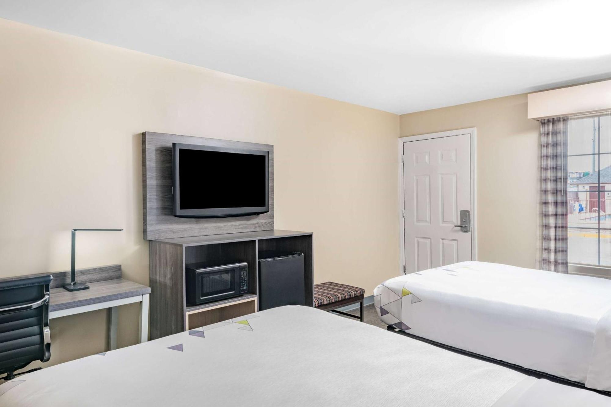 Baymont By Wyndham Commerce Ga Near Tanger Outlets Mall Luaran gambar