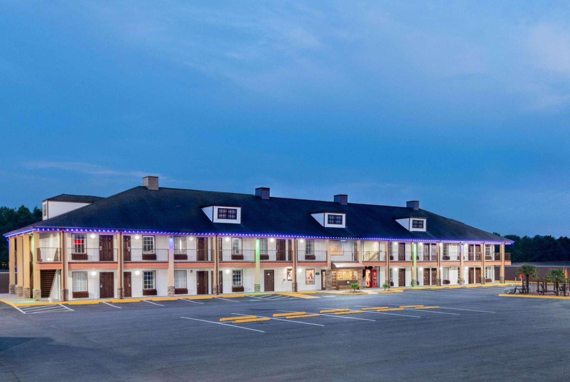 Baymont By Wyndham Commerce Ga Near Tanger Outlets Mall Luaran gambar