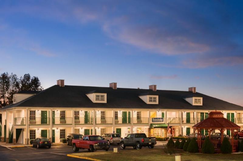 Baymont By Wyndham Commerce Ga Near Tanger Outlets Mall Luaran gambar