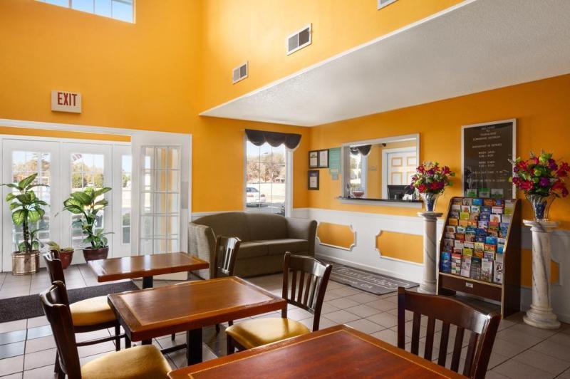 Baymont By Wyndham Commerce Ga Near Tanger Outlets Mall Luaran gambar